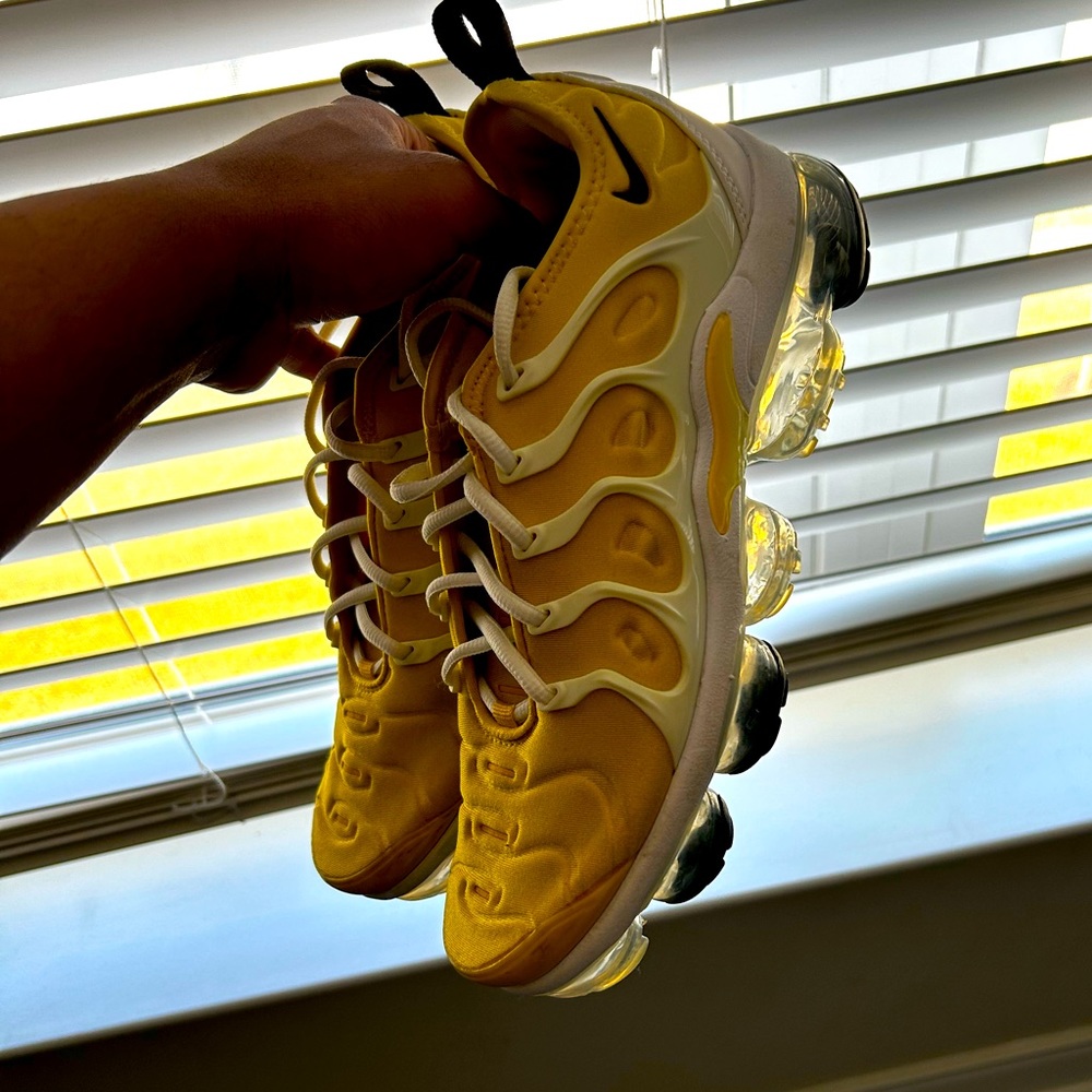Women’s Nike vapor max pro